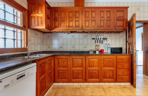 Santa Gertrudis House | Villa "Can Joan den Coves" with Mountain View, Pool & Wi-Fi