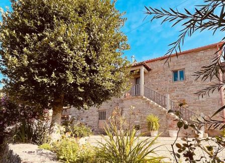Cabril House | Vila Adelaide