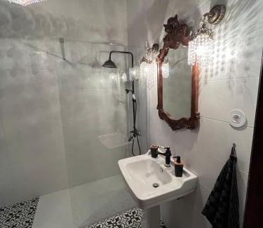 Cabril House | Vila Adelaide
