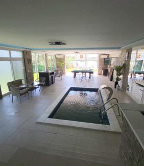 Becej House | Vila Barcelona Curug