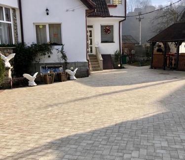 Moieciu House | Vila Daiana- Acceptam vouchere vacanta