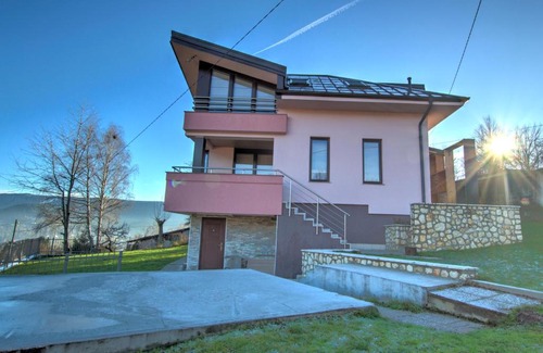 Pale Villa | Vila Danica