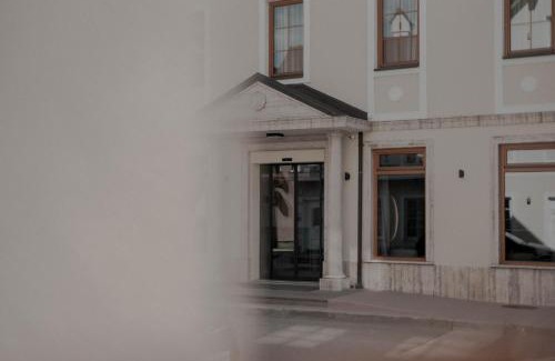 Ribnica Hotel | Vila De Casa