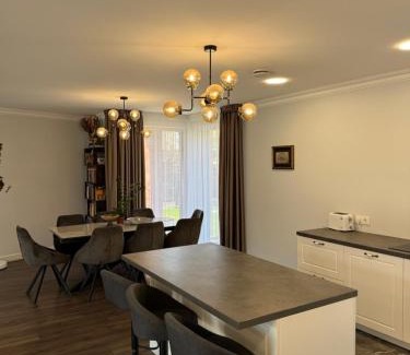 Telsiai Villa | Vila Dharma Stay