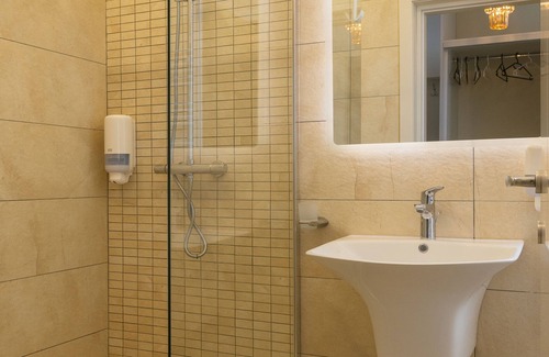 Mamaia-Sat Hotel | Vila Ducu - Adults Only