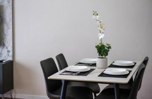 Shkoder Apartment | Vila Kazazi Apartments - 3 Modern Stays - Central Location Shkodër