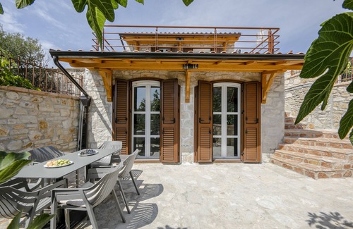Qeparoi i Siperm House | Vila Leon - Old Qeparo