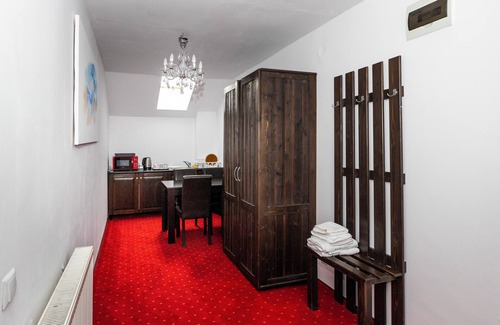 Sirnea House | Vila Luca