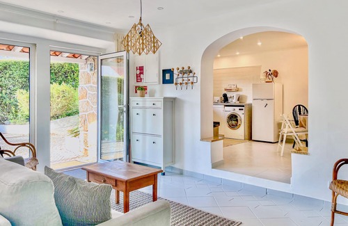 Parede Apartment | Vila Maria Apartement with a private garden and walking distance to the Ocean