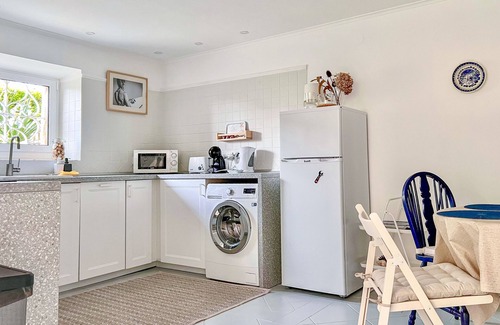 Parede Apartment | Vila Maria Apartement with a private garden and walking distance to the Ocean