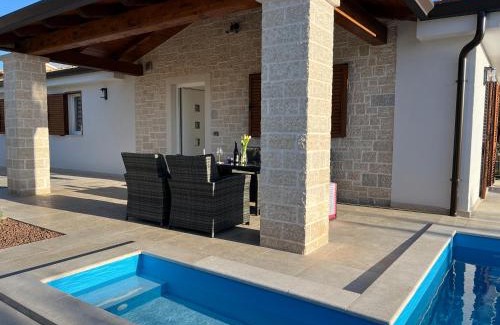 Farini Villa | Vila Milanezi