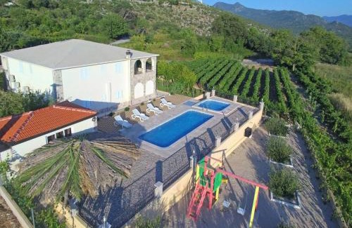 Vrgorac House | Vila Nova with private heating pool and jacuzzi