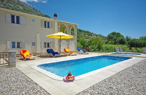 Vrgorac House | Vila Nova with private heating pool and jacuzzi