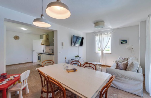 Farini Villa | Vila Orhidea – Udobnost, funkcionalnost i mir u istarskom stilu