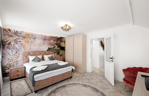 Galati Villa | VILA REYNA