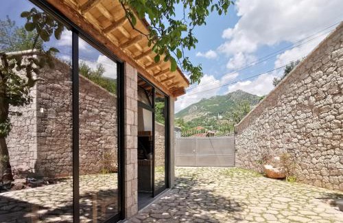 Elbasan County House | VILA RIRA - Rrajcë, Shebenik