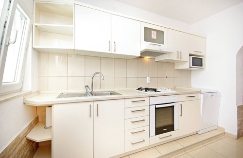 Vrgorac House | Vila With Heated swimming Pool And Jacuzzi In The Oasis Of Peace And Quiet