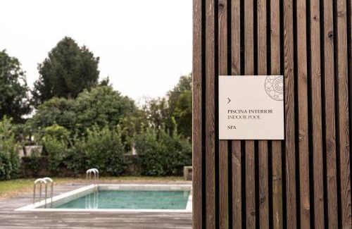Paredes Villa | Villã - Casas de Campo