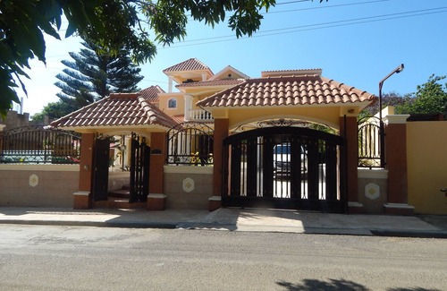 Santiago de los Caballeros Villa | Villa in Sabana Iglesia, Santiago, Dominican Republic