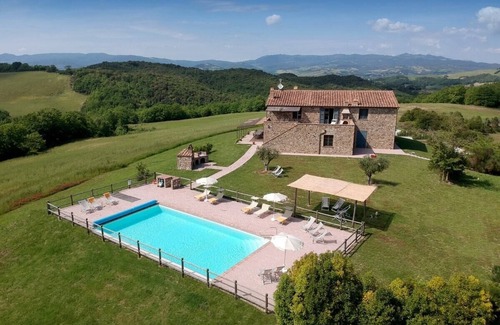 Montecatini Val di Cecina Villa | Villa Di Terra, with heated and fenced pool