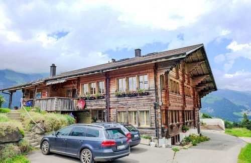 Frutigen Villa | Villa ∙ 1 bedroom ∙ 4 guests