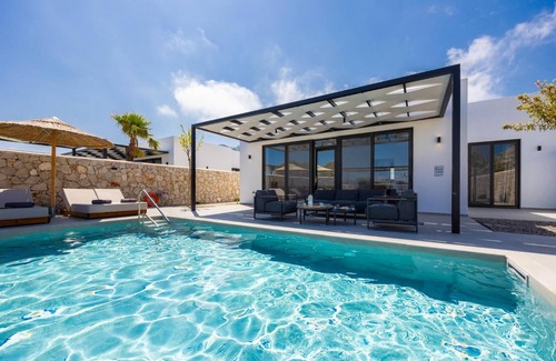 Kolymbia Villa | Villa 13 Zendo - Two Bedroom Villa, Sleeps 4
