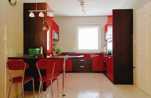 Modrica Villa | Villa 2 Etagen mit großen Garten
