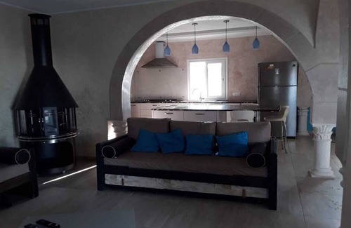 Aghir Villa | Villa 250 m2 470 m from the beach - swimming pool - jacuzzi - located Djerba