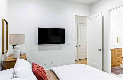 Bloomington House | Villa 29 - 4 bedroom townhome pool and hot tub