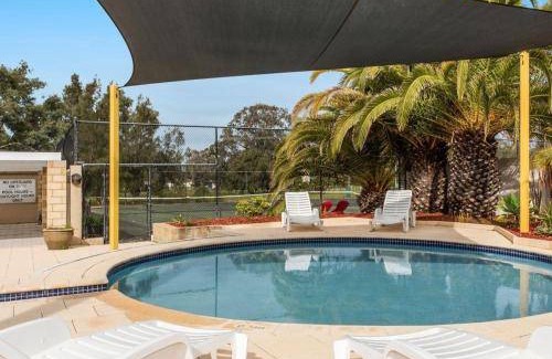 South Yunderup Villa | Villa ∙ 3 bedrooms ∙ 6 guests