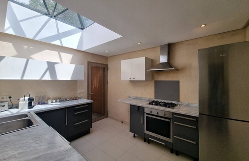 Semlalia Villa | Villa 3 Suites Avec Piscine au Coeur de la Ville!