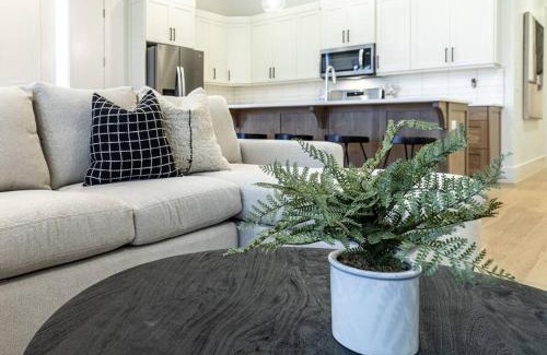Bloomington Villa | Villa 38 - 4 Bedroom Townhome Pool and Hot Tub