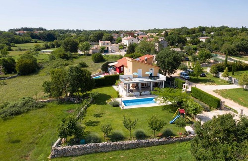Kurili Villa | Villa ∙ 4 bedrooms ∙ 10 guests