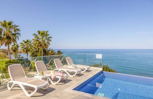 Pachyammos Villa | Villa ∙ 4 bedrooms ∙ 7 guests