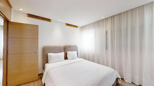 Rabat Villa | Villa 44- Superbe Villa Moderne 7 chambres, 2500m2, piscine, cinema, clim , meublee