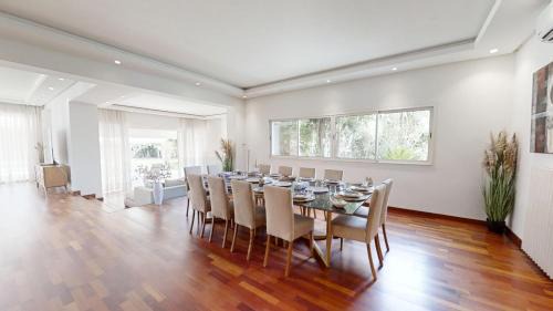 Rabat Villa | Villa 44- Superbe Villa Moderne 7 chambres, 2500m2, piscine, cinema, clim , meublee