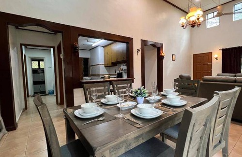 Alor Gajah Villa | Villa ∙ 5 bedrooms ∙ 15 guests