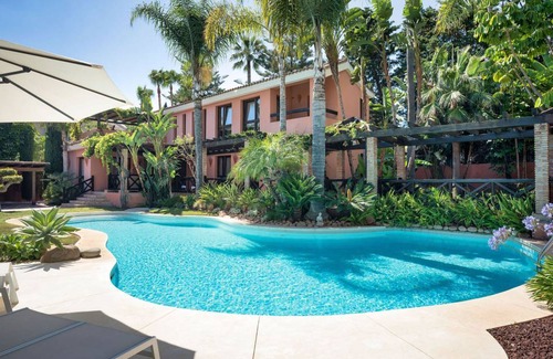 Marbella City Centre Villa | Villa ∙ 8 bedrooms ∙ 10 guests