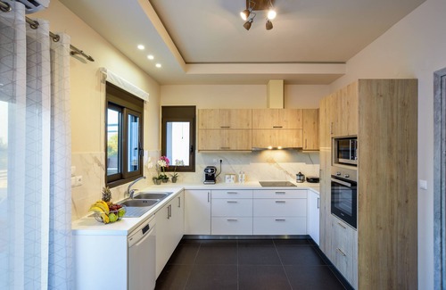 Vamvakopoulo Villa | Villa Abelizia with private pool