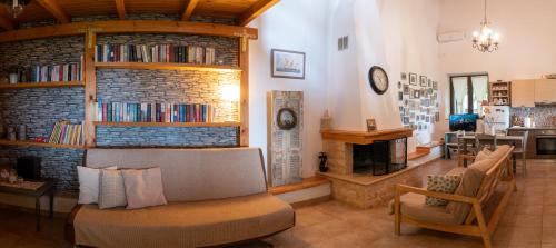 Stylida Villa | Villa Achinos