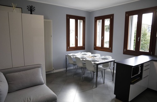 Marghera Apartment | Villa Ada 2 - Comfort 10 minutes from Venice