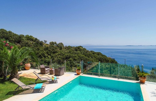 Pirgi Villa | Villa Adriana Sea View