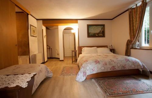 Aggregazione Rionale 4 Bed & Breakfast | VILLA ADRIANA Varese - camere e appartamenti