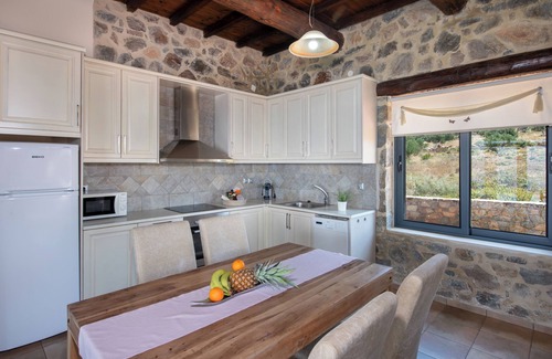 Livadia Villa | Villa Aglaia - Outdoor Jacuzzi - Affordable Luxury - Privacy