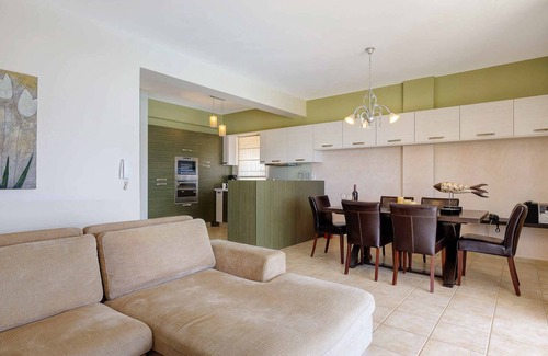 Lakithra Villa | Villa Agnandi - Four Bedroom Villa, Sleeps 9