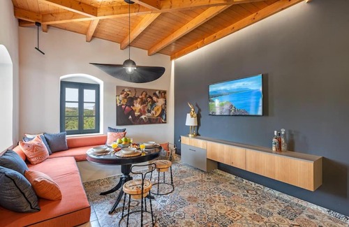 Vilatoria House | Villa Aiolia