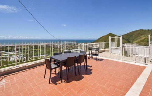 Mondragone House | Villa Al Monte