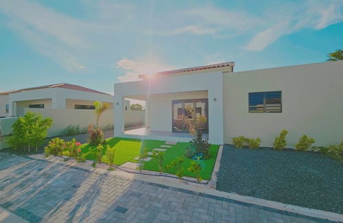 Marie Pampoen Villa | Villa Alegria. Luxe Villa met Privézwembad: Beleef het Beste van Curaçao!