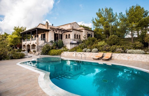 Koiliomenos Villa | Villa Alexandros - Stone Villa with Private Pool