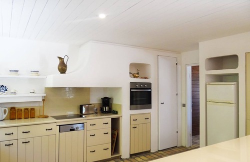 Chlomos Villa | Villa Alexis - Four Bedroom Villa, Sleeps 8
